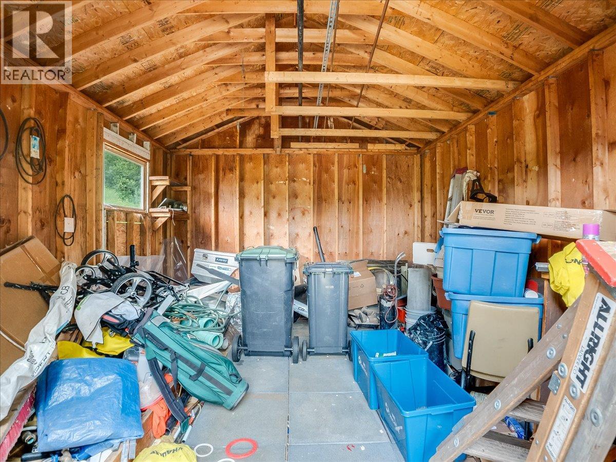 2800 1st Avenue, Castlegar, British Columbia  V1N 2R2 - Photo 25 - 10393529