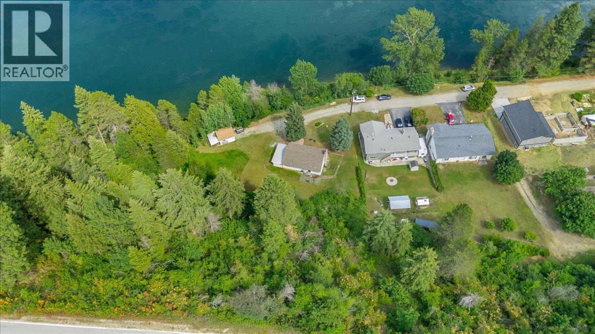 2800 1st Avenue, Castlegar, British Columbia  V1N 2R2 - Photo 11 - 10393529