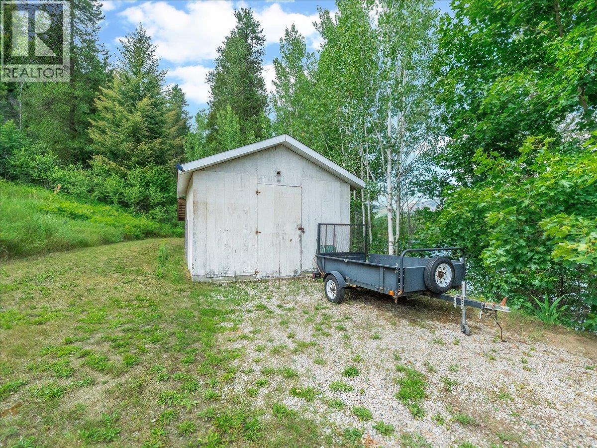 2800 1st Avenue, Castlegar, British Columbia  V1N 2R2 - Photo 24 - 10393529