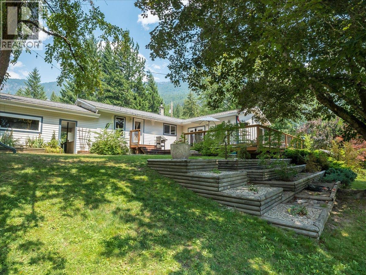 2451 Cunningham Road, Slocan Park, British Columbia  V0G 2E0 - Photo 2 - 10395569