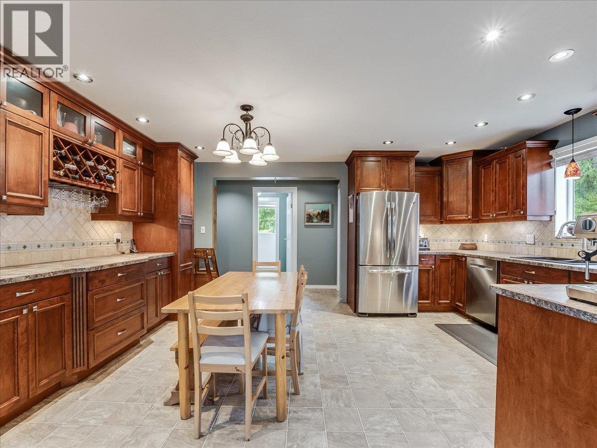 2451 Cunningham Road, Slocan Park, British Columbia  V0G 2E0 - Photo 25 - 10395569