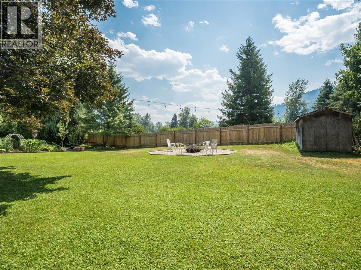 2451 Cunningham Road, Slocan Park, British Columbia  V0G 2E0 - Photo 5 - 10395569