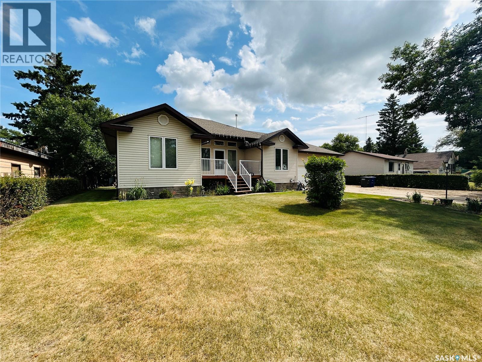 214 3rd Street Ne, Watson, Saskatchewan  S0K 4V0 - Photo 3 - SK045538