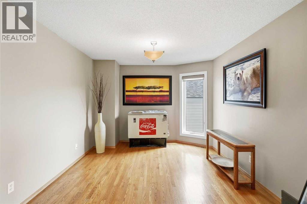 122 Douglas Woods Hill Se, Calgary, Alberta  T2Z 2G6 - Photo 14 - A2336492