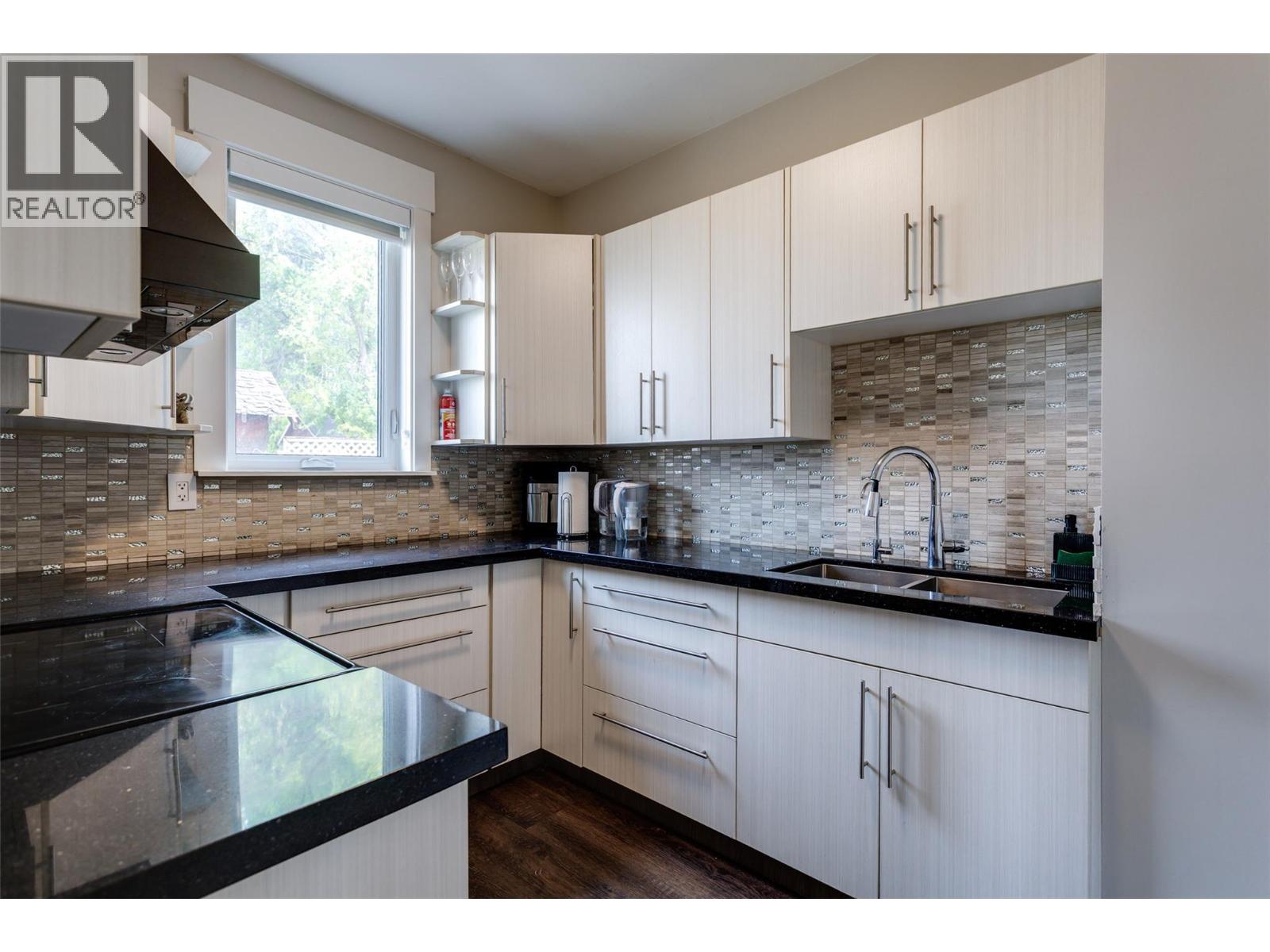 3666 Benvoulin Road, Kelowna, British Columbia  V1W 4M7 - Photo 15 - 10397438