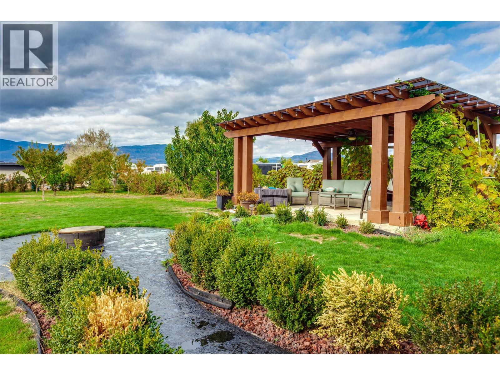 3666 Benvoulin Road, Kelowna, British Columbia  V1W 4M7 - Photo 44 - 10397438