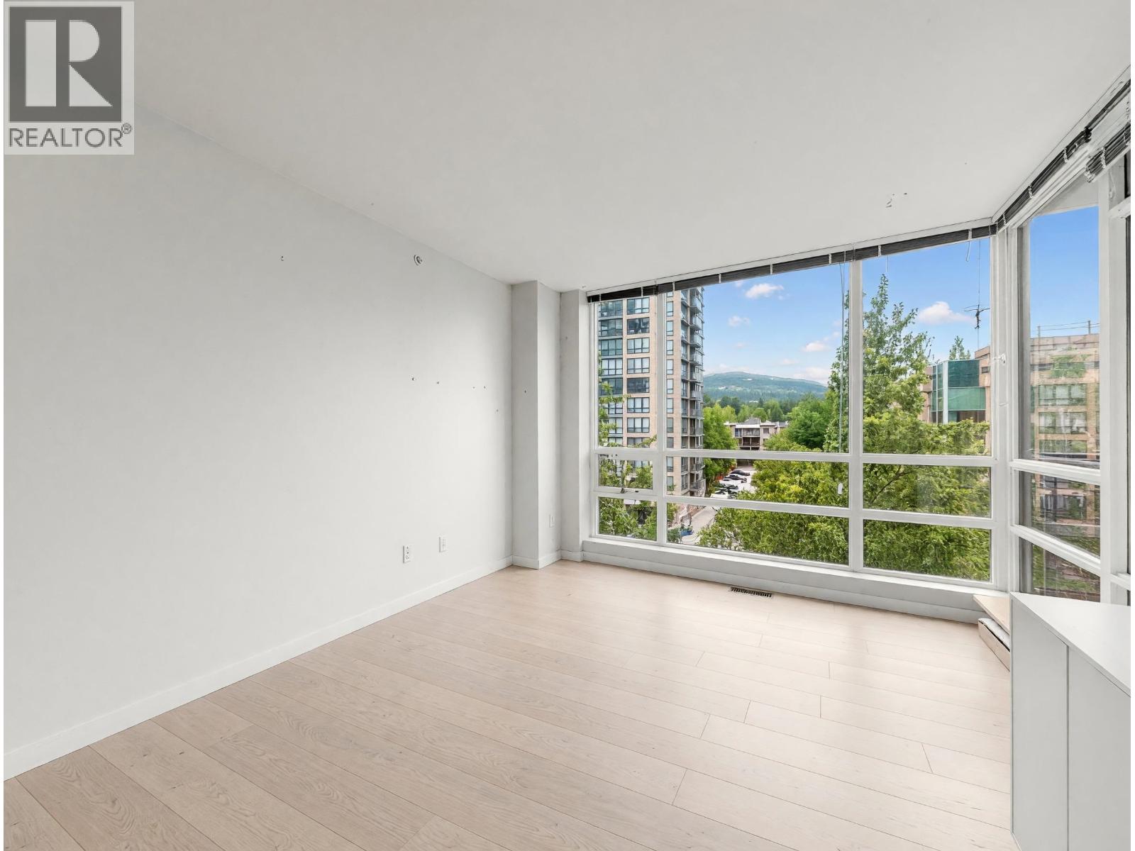 605 2968 Glen Drive, Coquitlam, British Columbia  V3B 0C4 - Photo 11 - R3129725