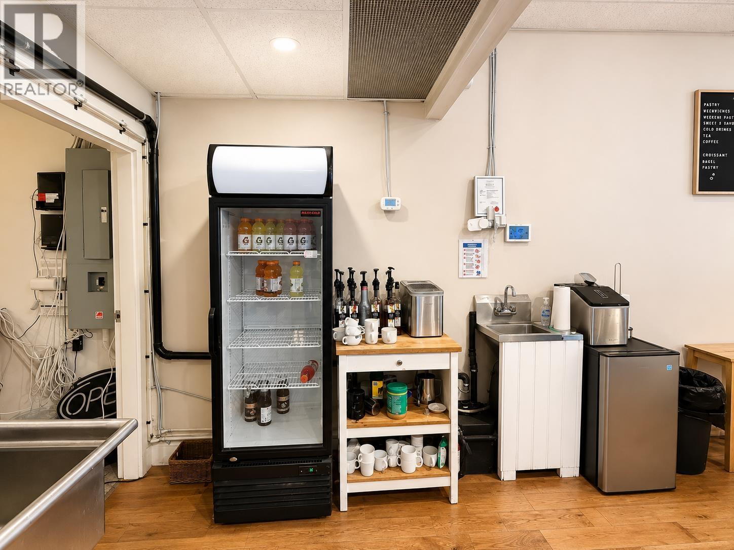 3341 W Broadway, Vancouver, British Columbia V6R 2B1 - Photo 11 - C8081237