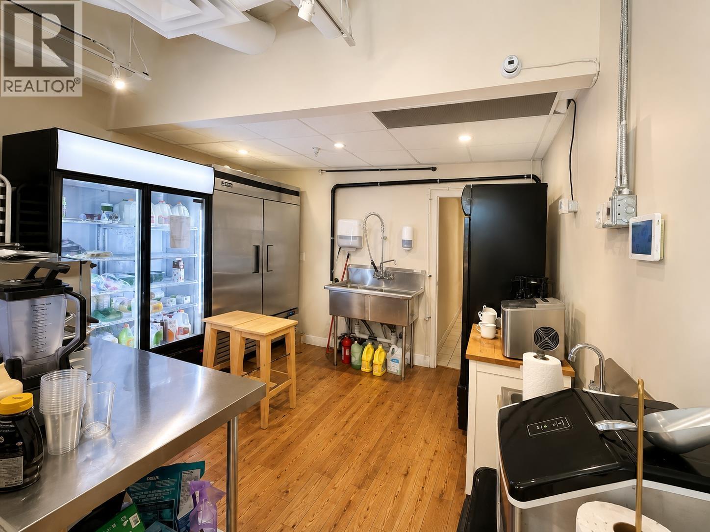 3341 W Broadway, Vancouver, British Columbia V6R 2B1 - Photo 8 - C8081237