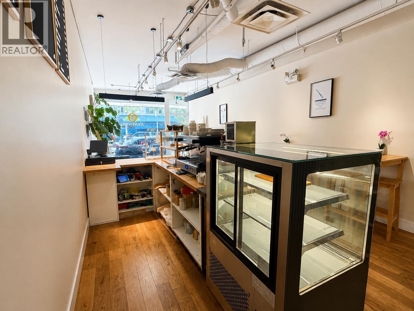 3341 W Broadway, Vancouver, British Columbia V6R 2B1 - Photo 7 - C8081237