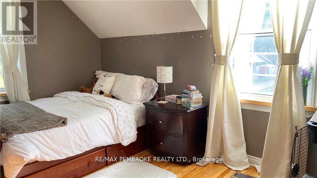 16 Wolfe Avenue, Deep River, Ontario  K0J 1P0 - Photo 17 - X13674164