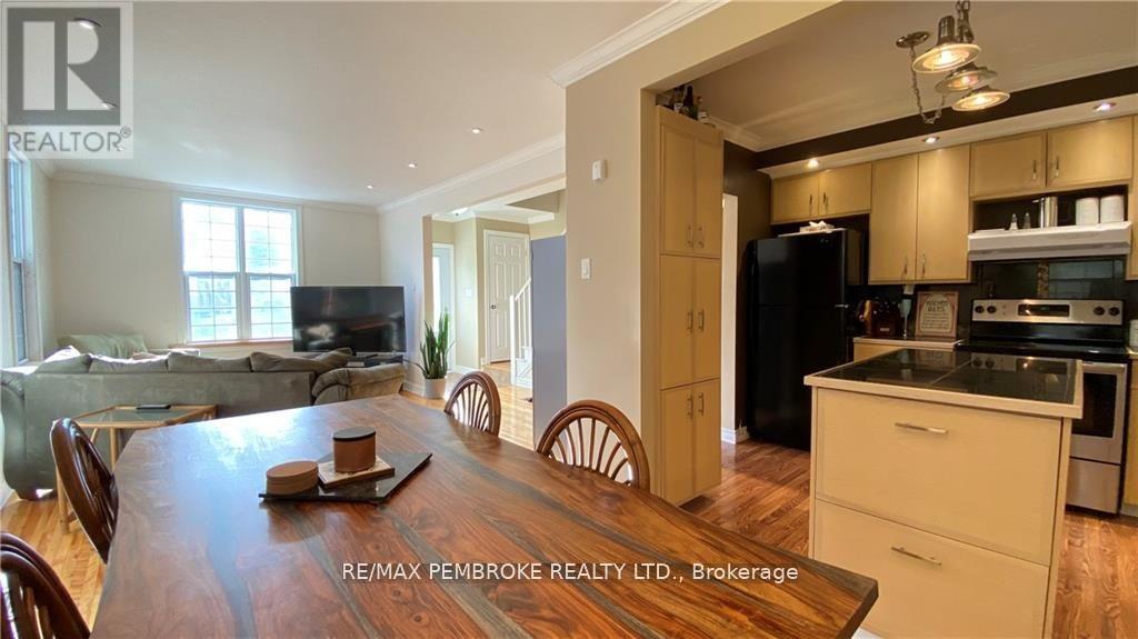 16 Wolfe Avenue, Deep River, Ontario  K0J 1P0 - Photo 9 - X13674164