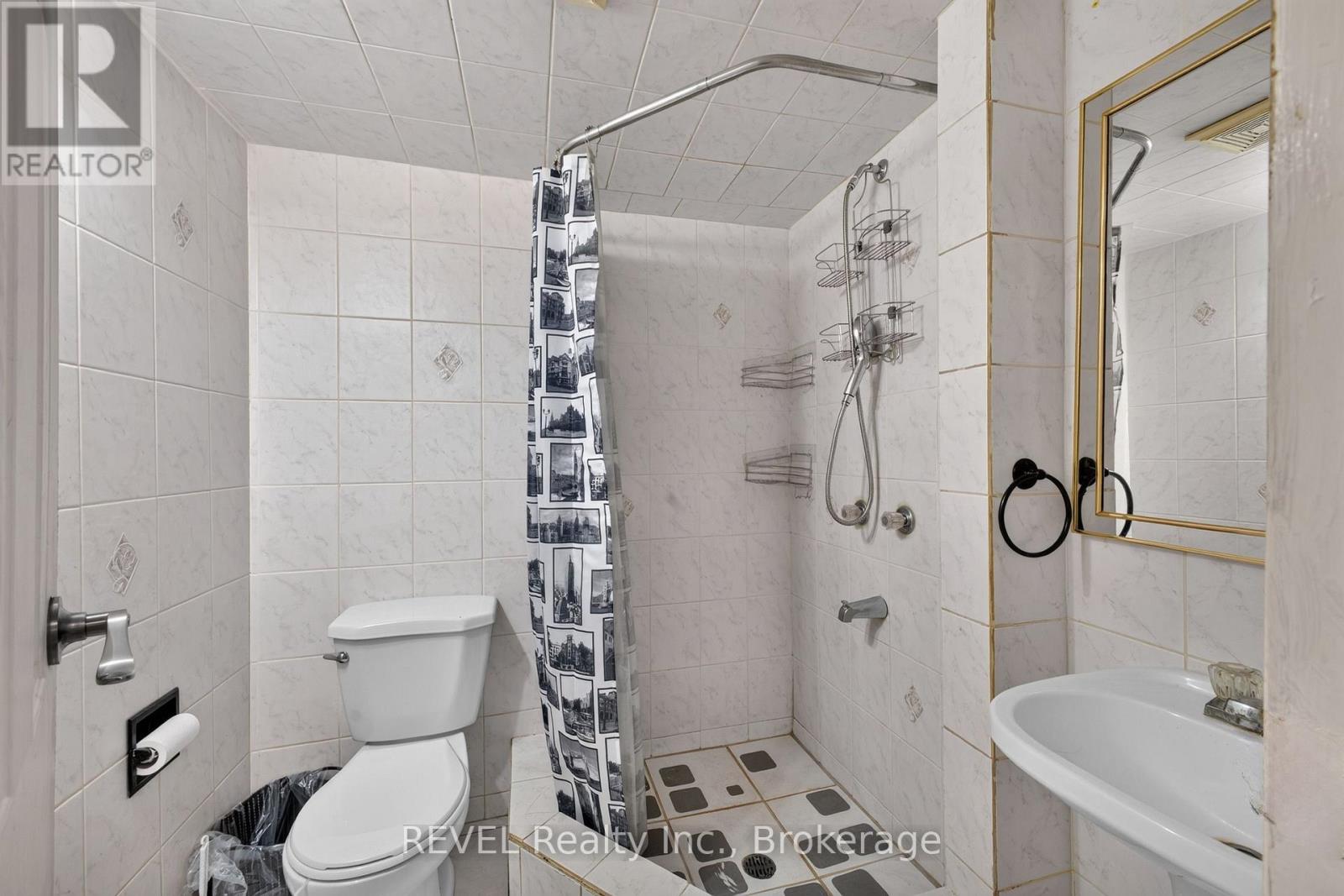 4 Kerwin Gate, St. Catharines (Lakeport), Ontario  L2N 4J8 - Photo 19 - X13674132