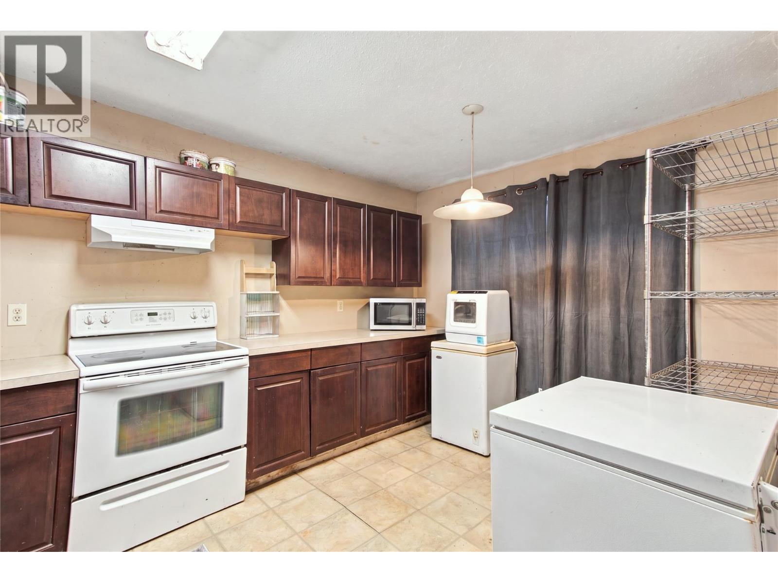 1697 Greenfield Avenue Unit# 19, Kamloops, British Columbia  V2B 4N5 - Photo 9 - 10397408