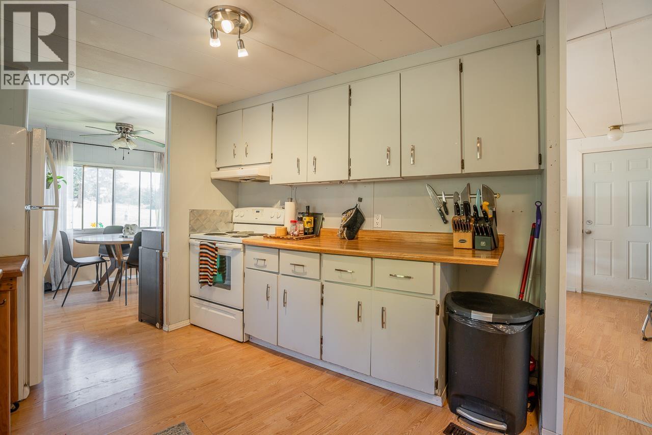 5472 Canim Hendrix Lake Road, 100 Mile House, British Columbia  V0K 2E0 - Photo 14 - R3155205