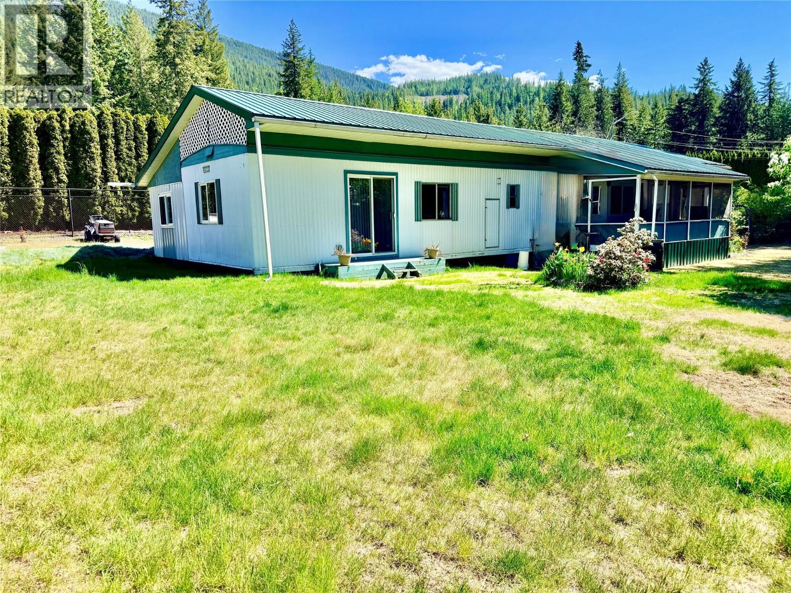 627 Swanson Place, Swansea Point, British Columbia