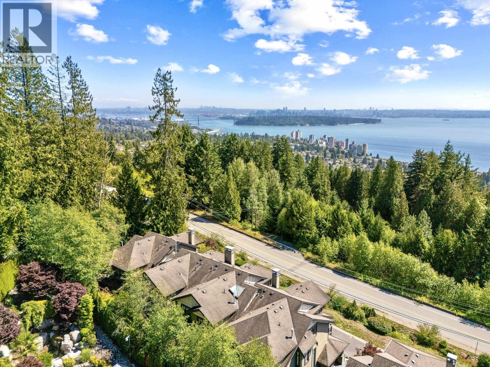 13 2555 Skilift Road, West Vancouver, British Columbia V7S 3K1 - Photo 2 - R3155734
