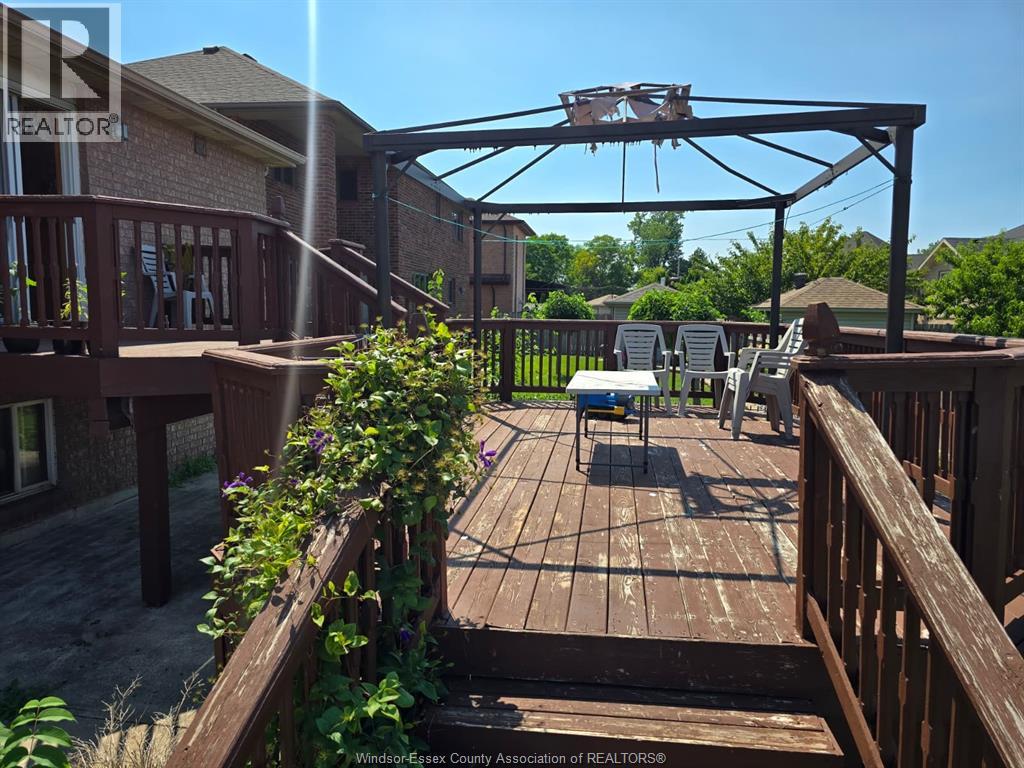 2636 Fleming Court South West, Windsor, Ontario  N9E 4P1 - Photo 10 - 26019807