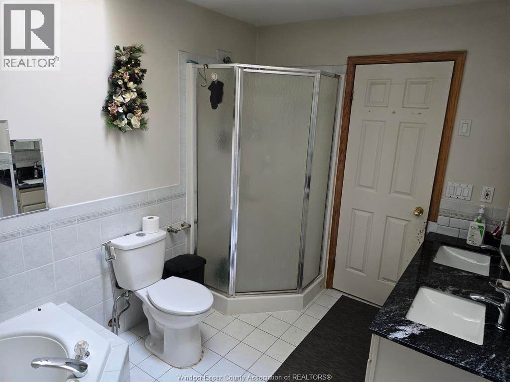 2636 Fleming Court South West, Windsor, Ontario  N9E 4P1 - Photo 6 - 26019807