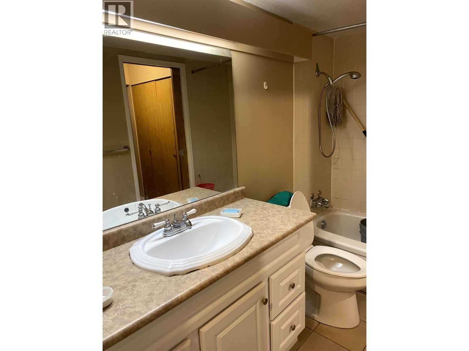 515 9867 MANCHESTER DRIVE
