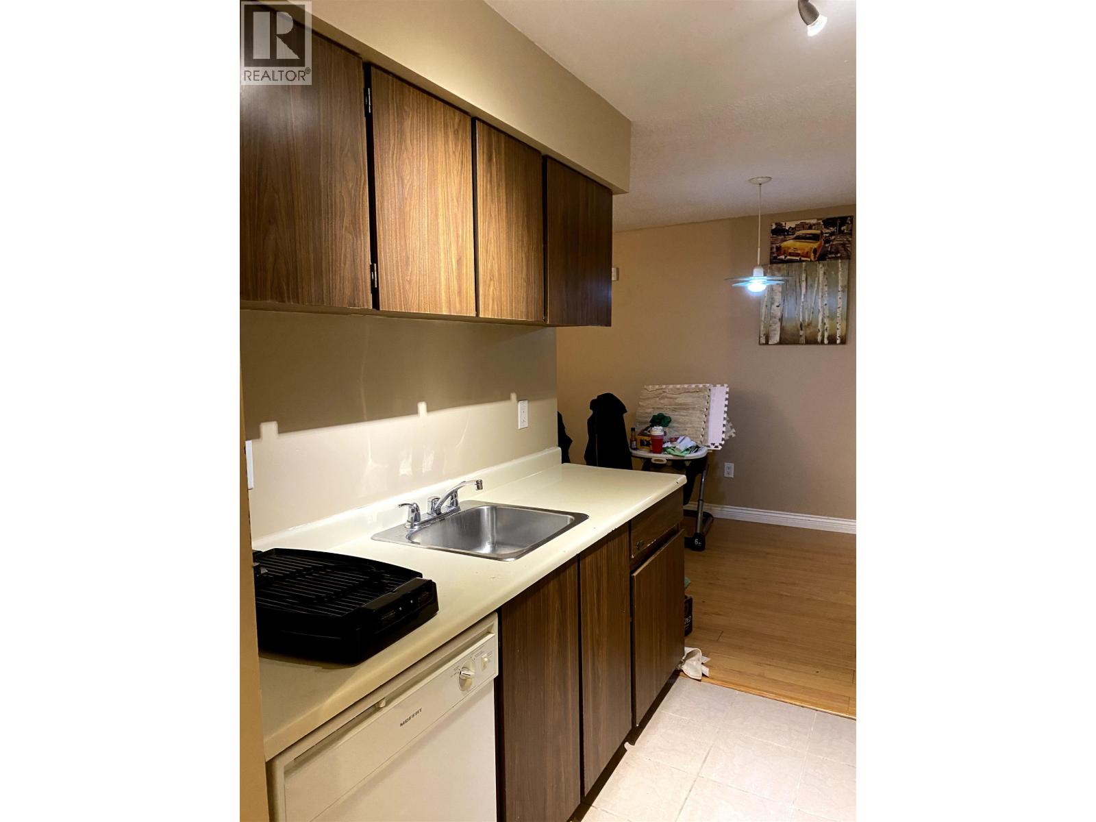 515 9867 MANCHESTER DRIVE