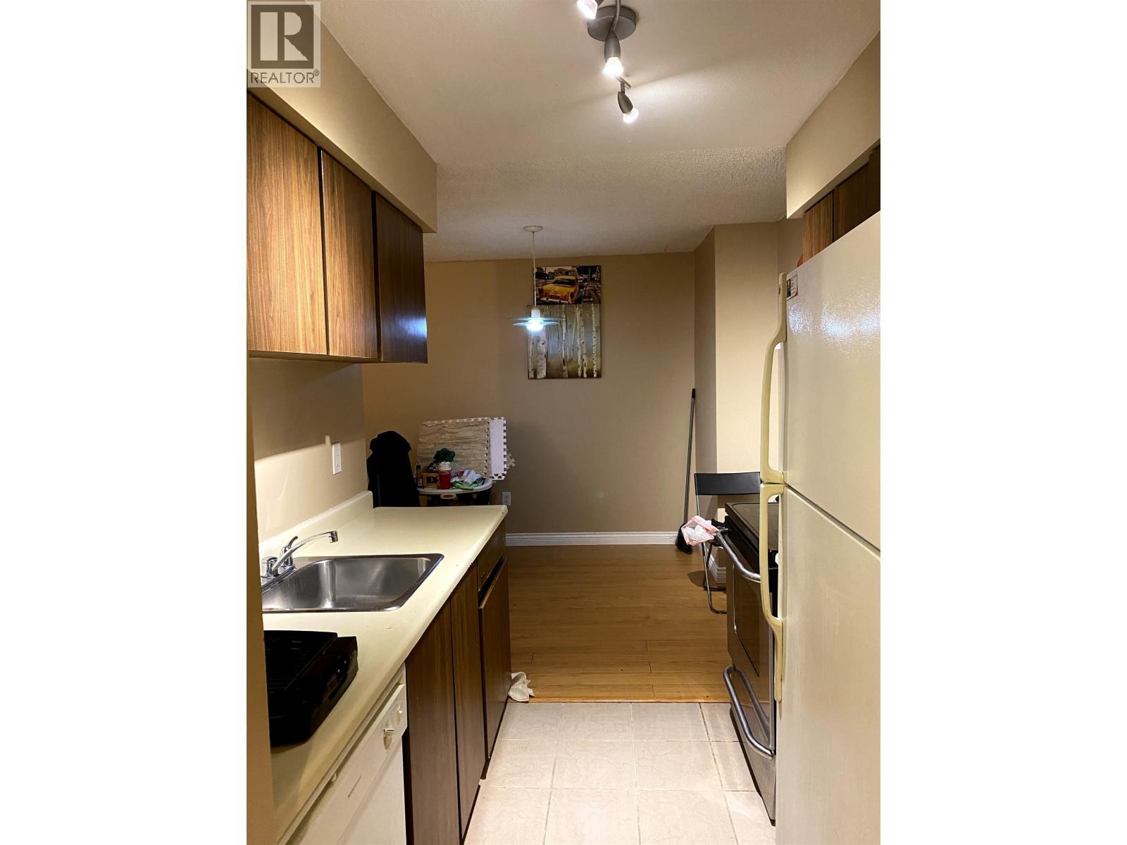 515 9867 MANCHESTER DRIVE