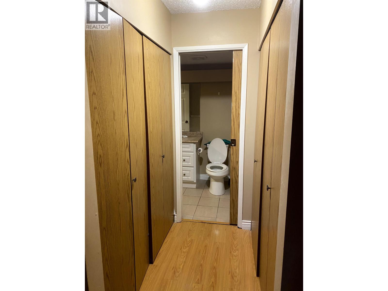 515 9867 MANCHESTER DRIVE