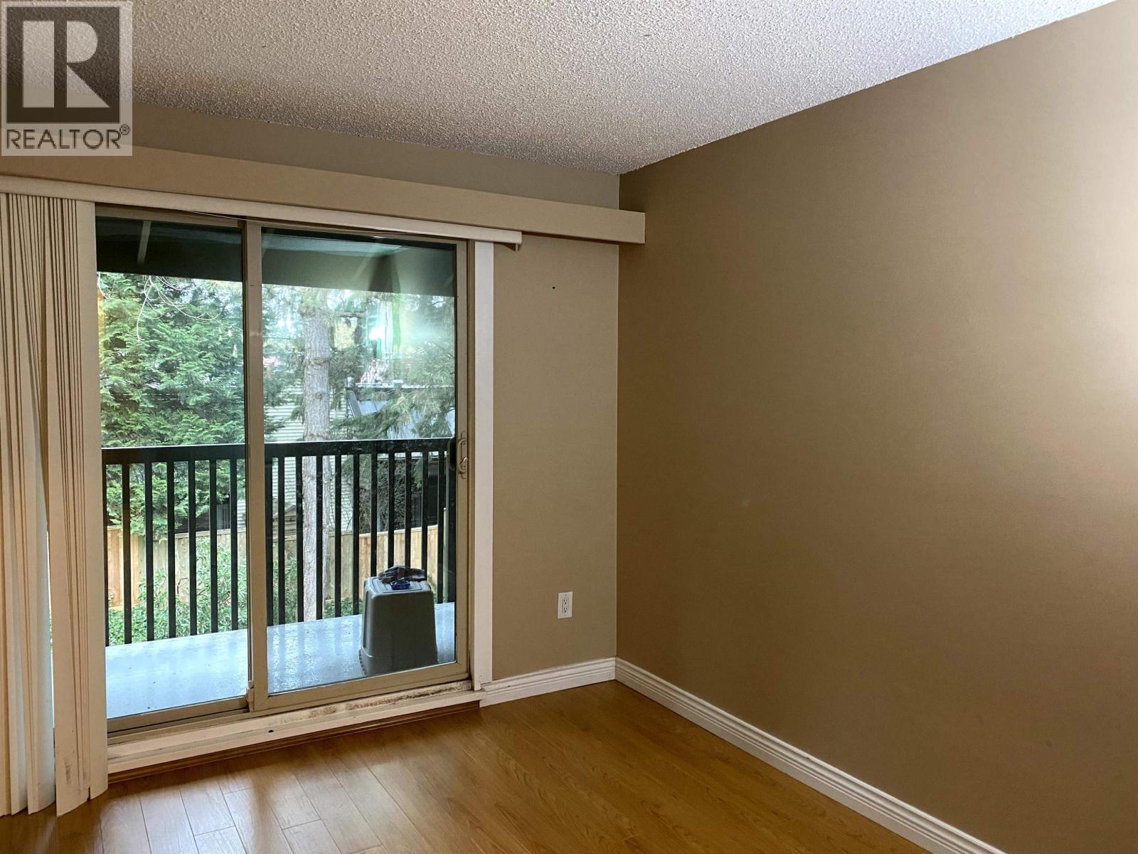 515 9867 MANCHESTER DRIVE