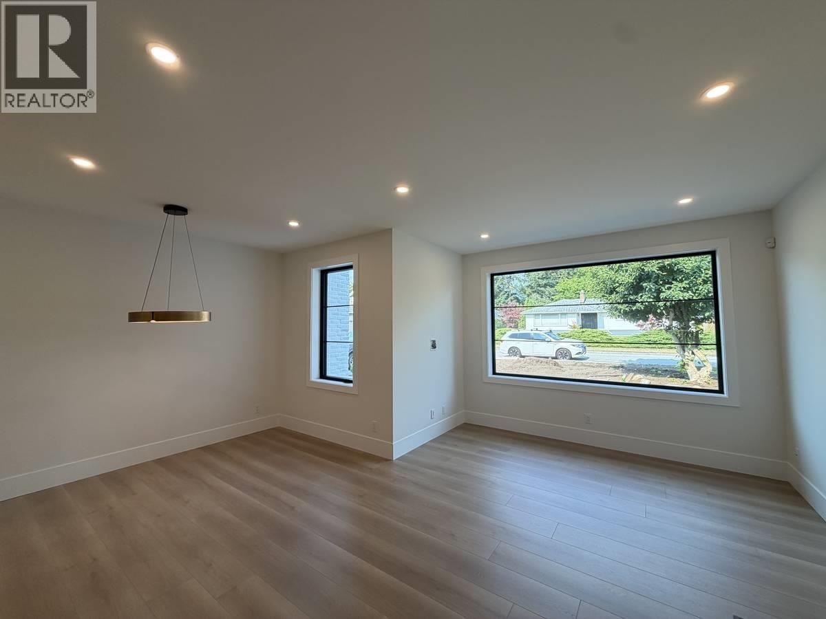 Basement Suite-9X3 WESTMOUNT DRIVE
