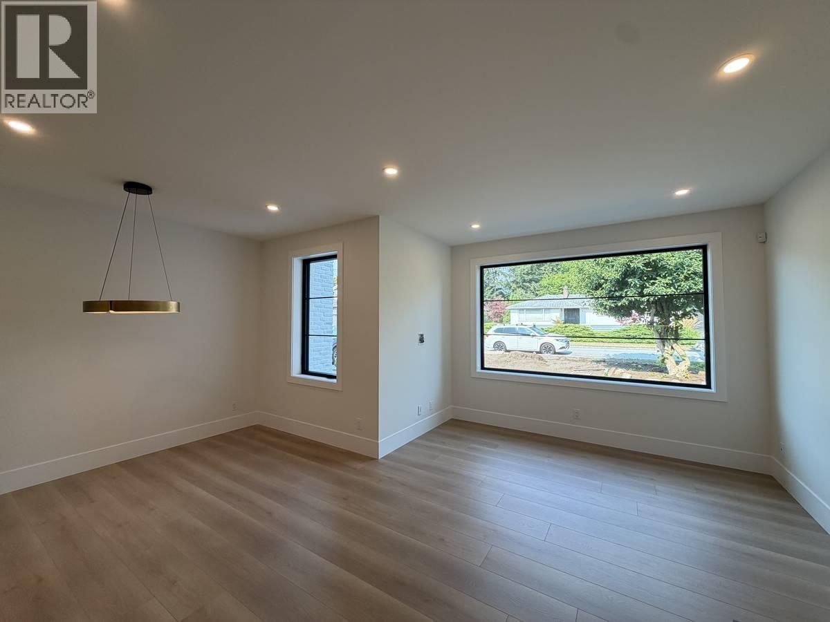 Basement Suite-9X3 WESTMOUNT DRIVE