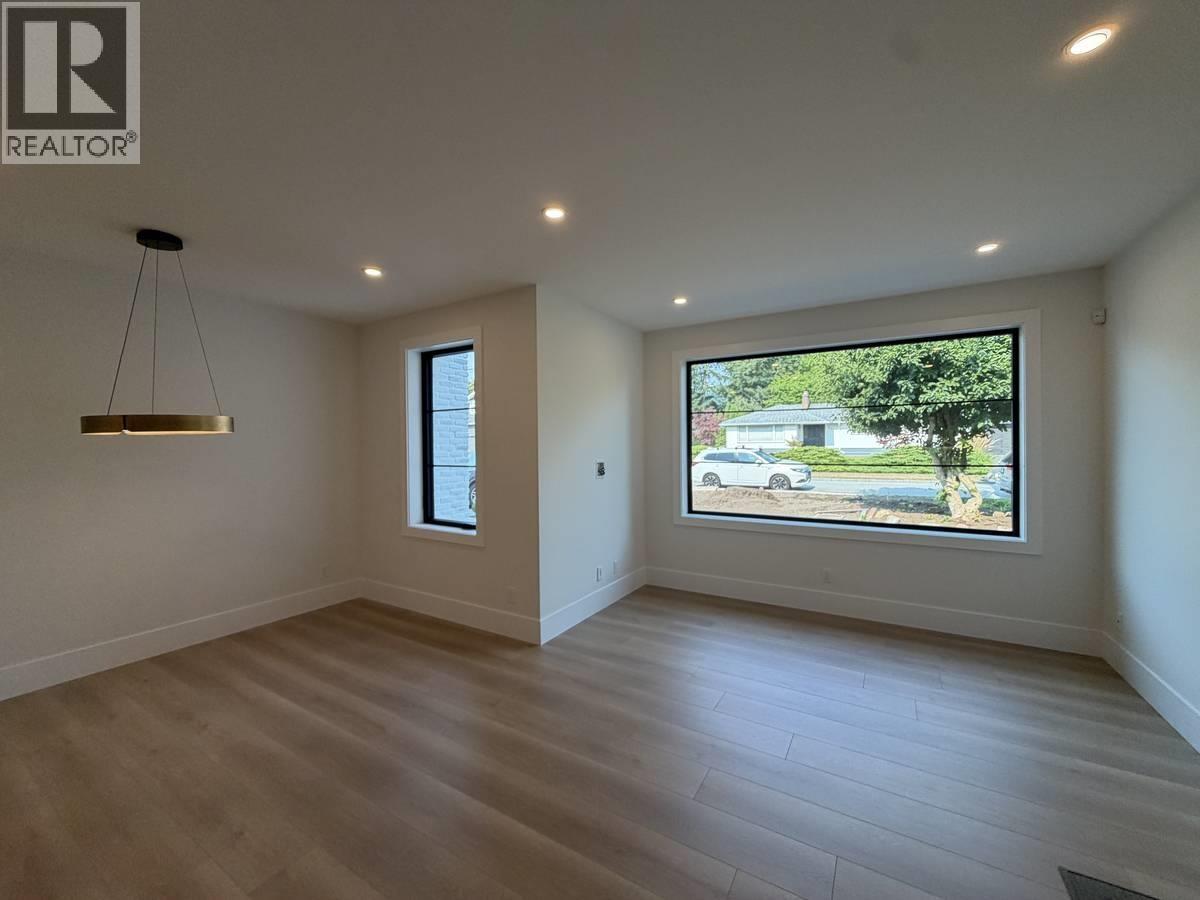 Basement Suite-9X3 WESTMOUNT DRIVE