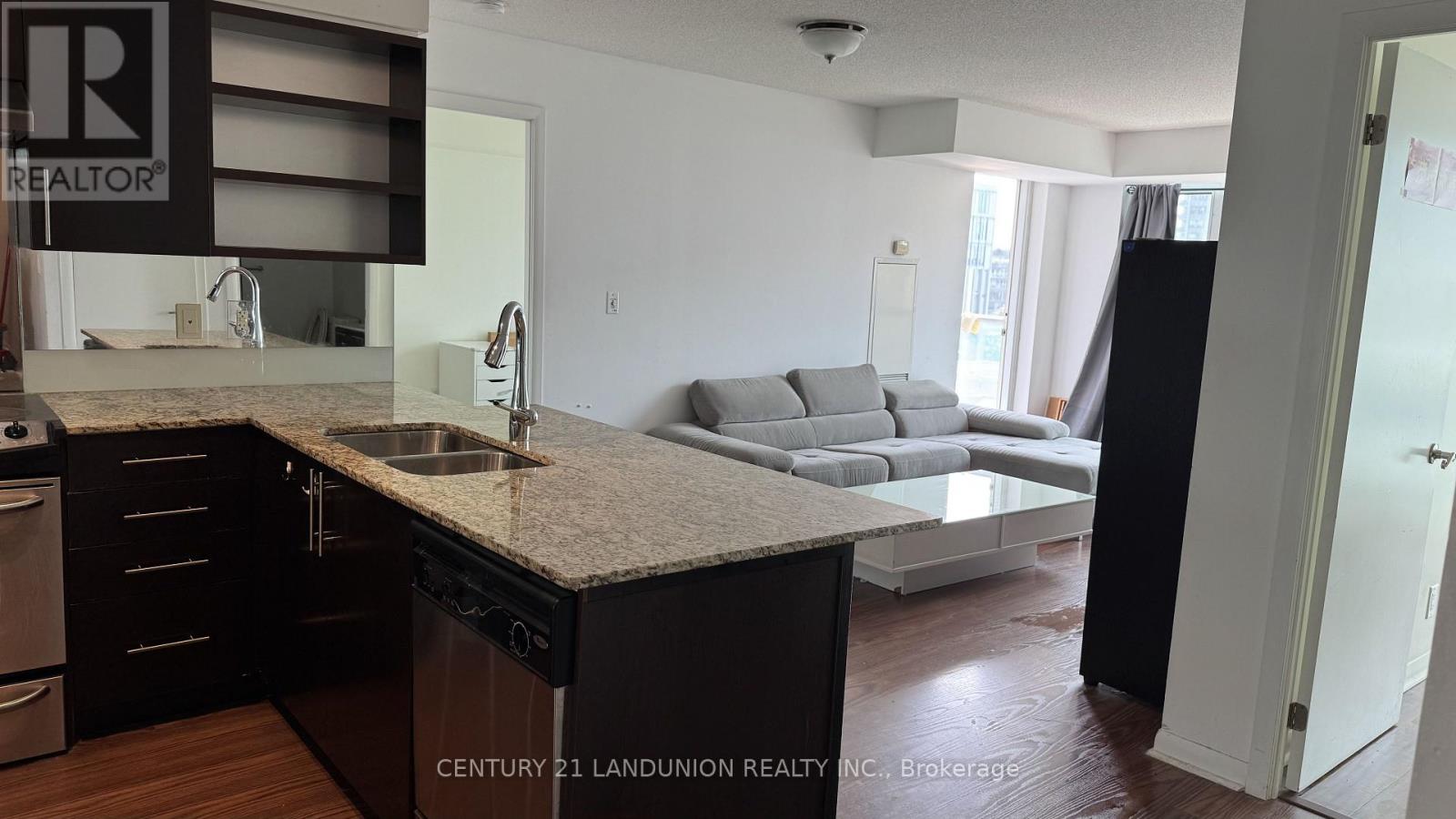 910 - 96 St Patrick Street, Toronto, Ontario  M5T 1V2 - Photo 2 - C13674180