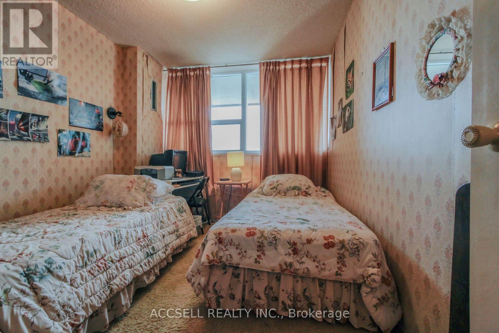 45 Silver Springs Boulevard, Toronto, Ontario  M1V 1R2 - Photo 8 - E13674190
