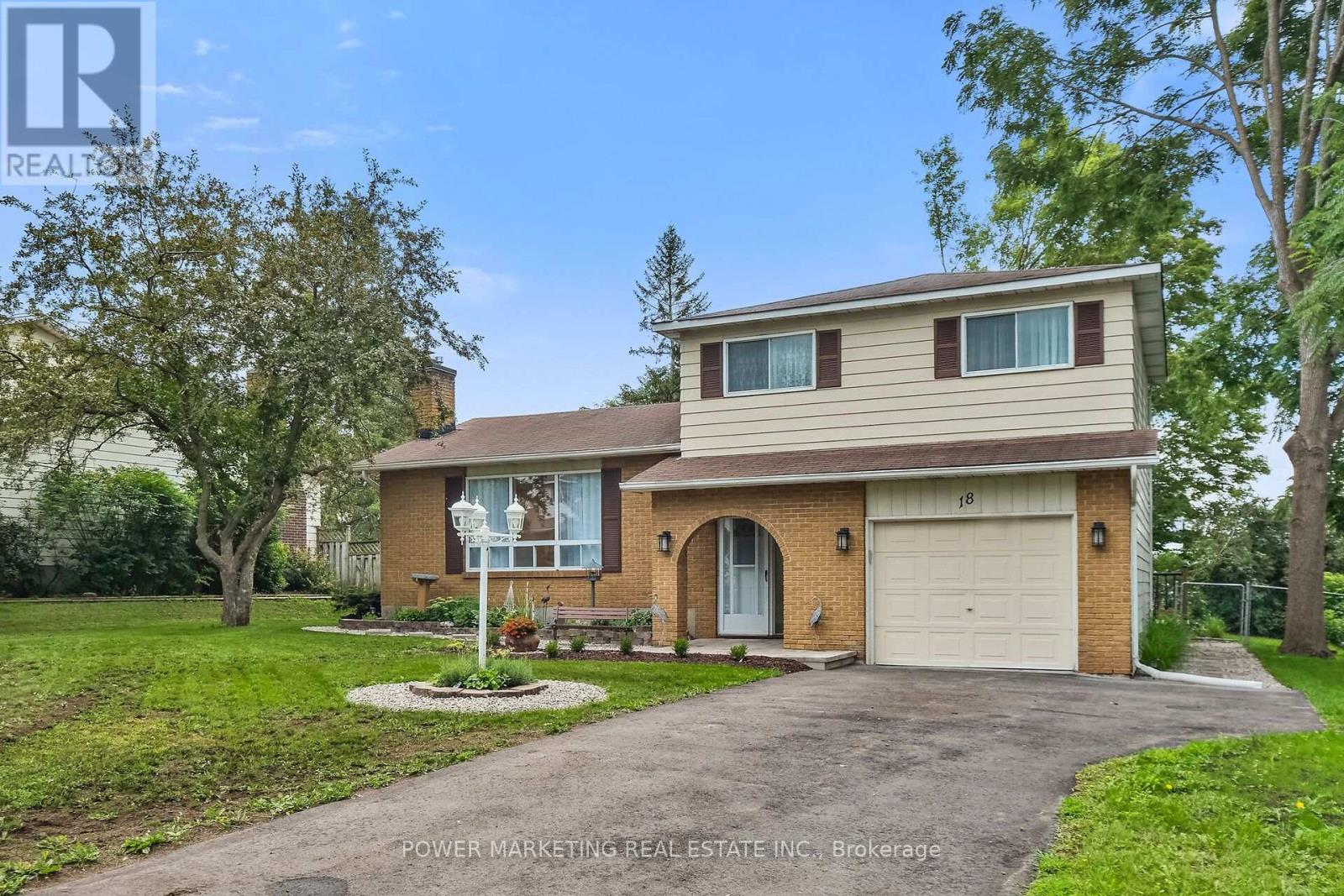 18 Gale Street, Mississippi Mills, Ontario  K0A 1A0 - Photo 2 - X13674220