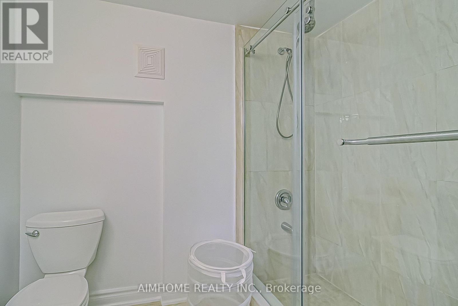 108 Steeles Avenue E, Markham, Ontario L3T 1A4 - Photo 33 - N13674216