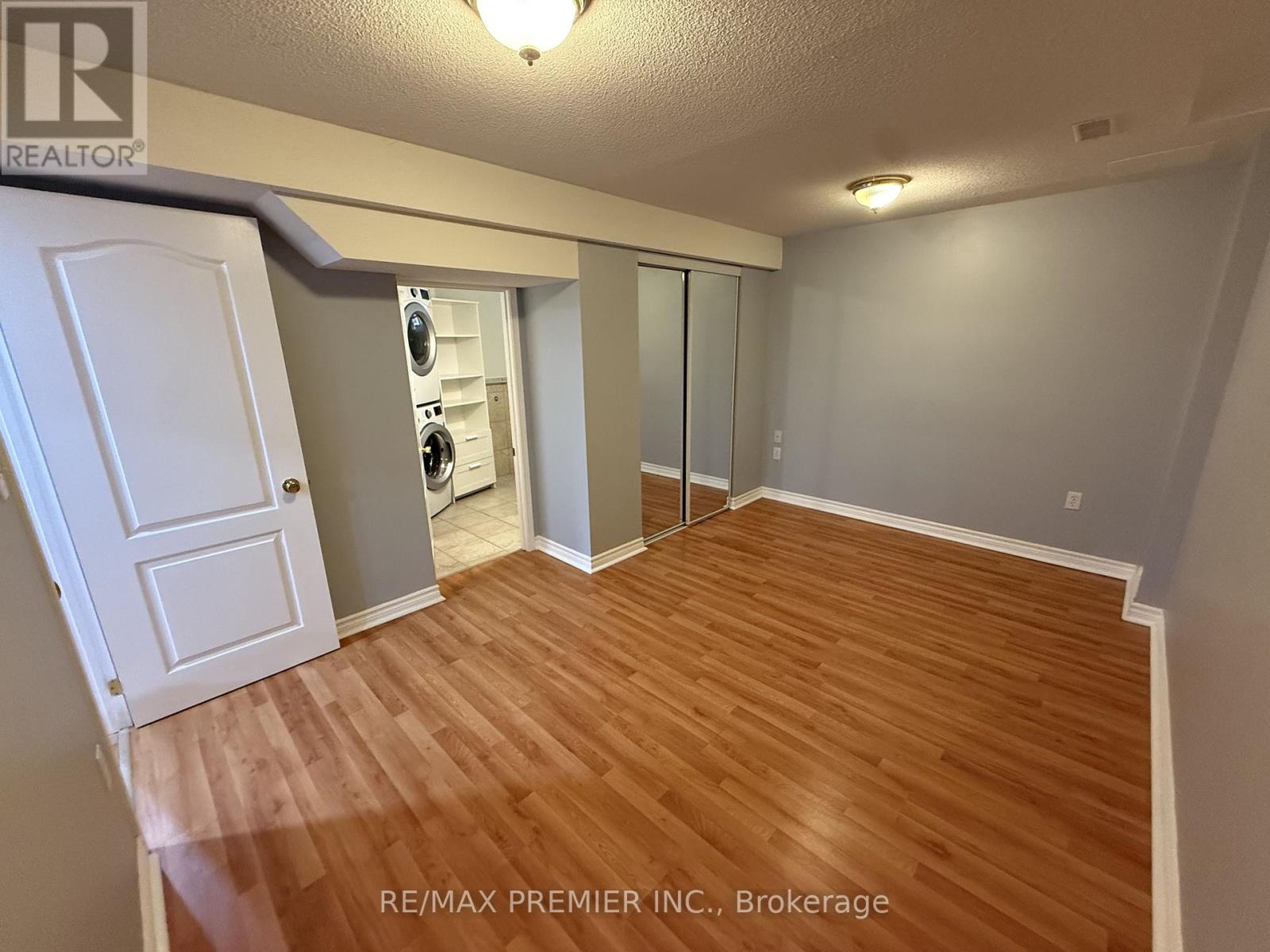 Lower - 54 Castlepoint Drive, Vaughan, Ontario  L4H 1B8 - Photo 17 - N13674246