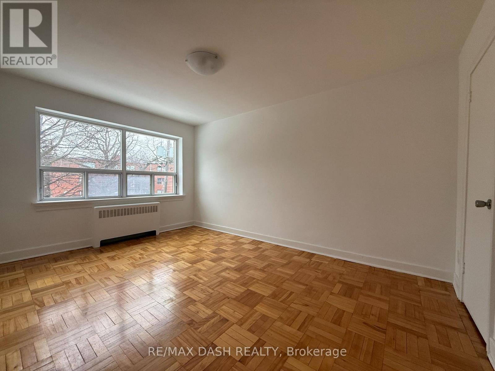 10 - 69 Old Mill Terrace, Toronto, Ontario  M8X 1A1 - Photo 2 - W13674202