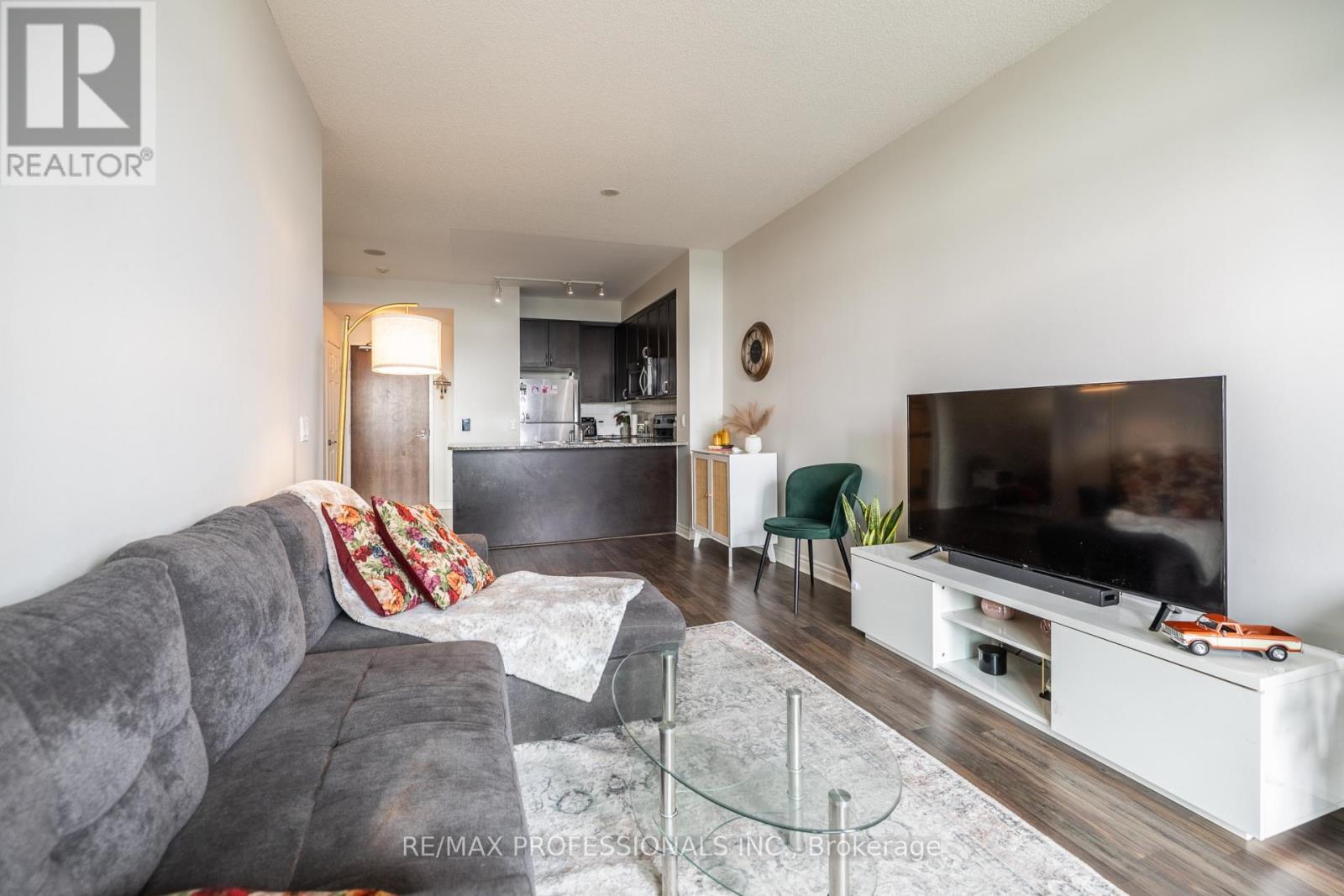 1511 - 339 Rathburn Road W, Mississauga, Ontario  L5B 0C8 - Photo 12 - W13674228