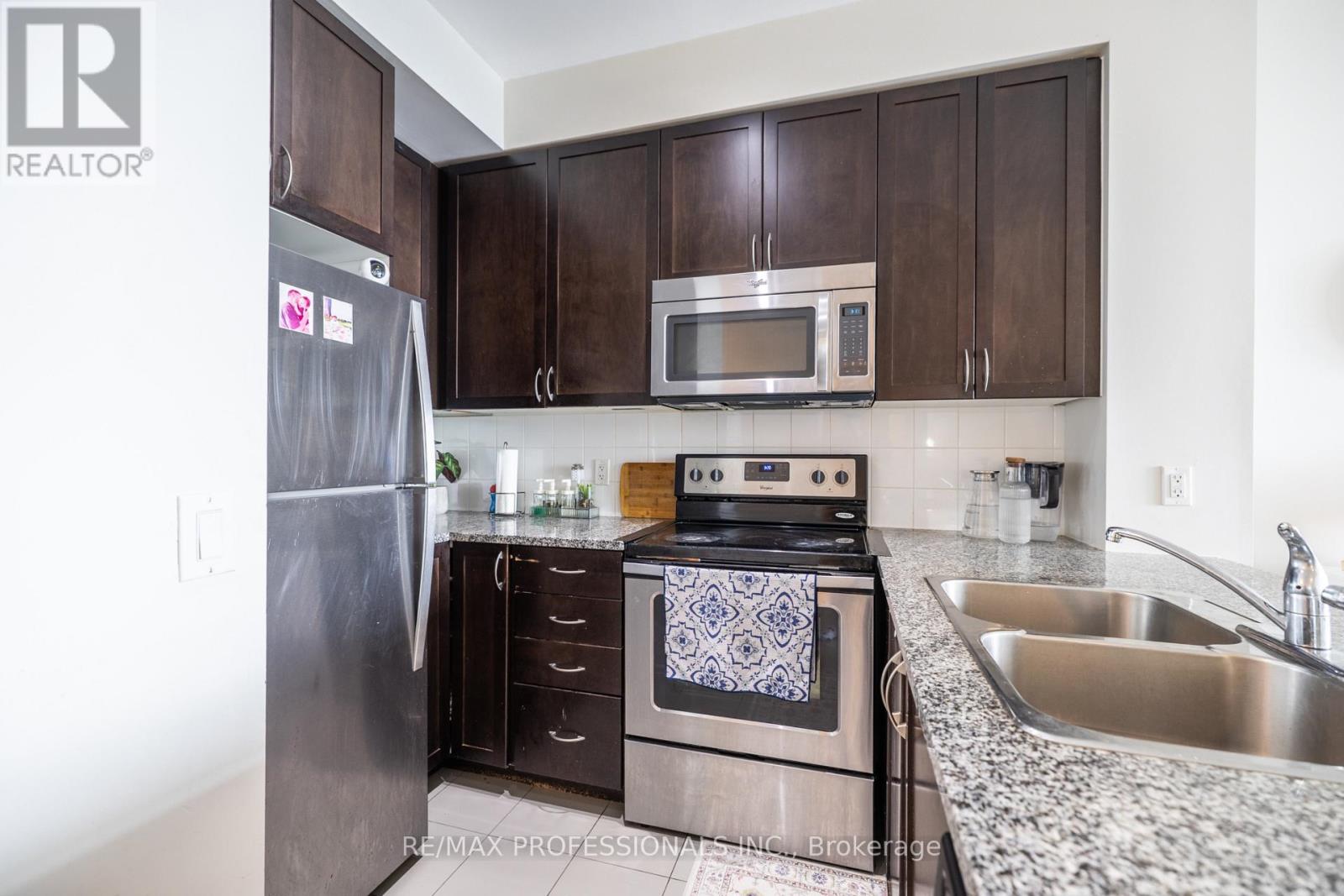 1511 - 339 Rathburn Road W, Mississauga, Ontario  L5B 0C8 - Photo 14 - W13674228
