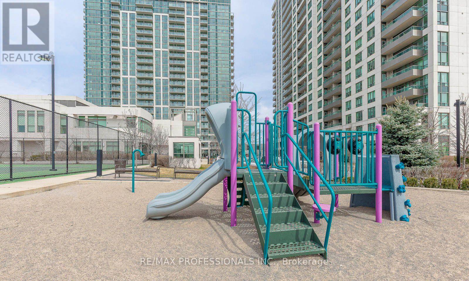 1511 - 339 Rathburn Road W, Mississauga, Ontario  L5B 0C8 - Photo 37 - W13674228