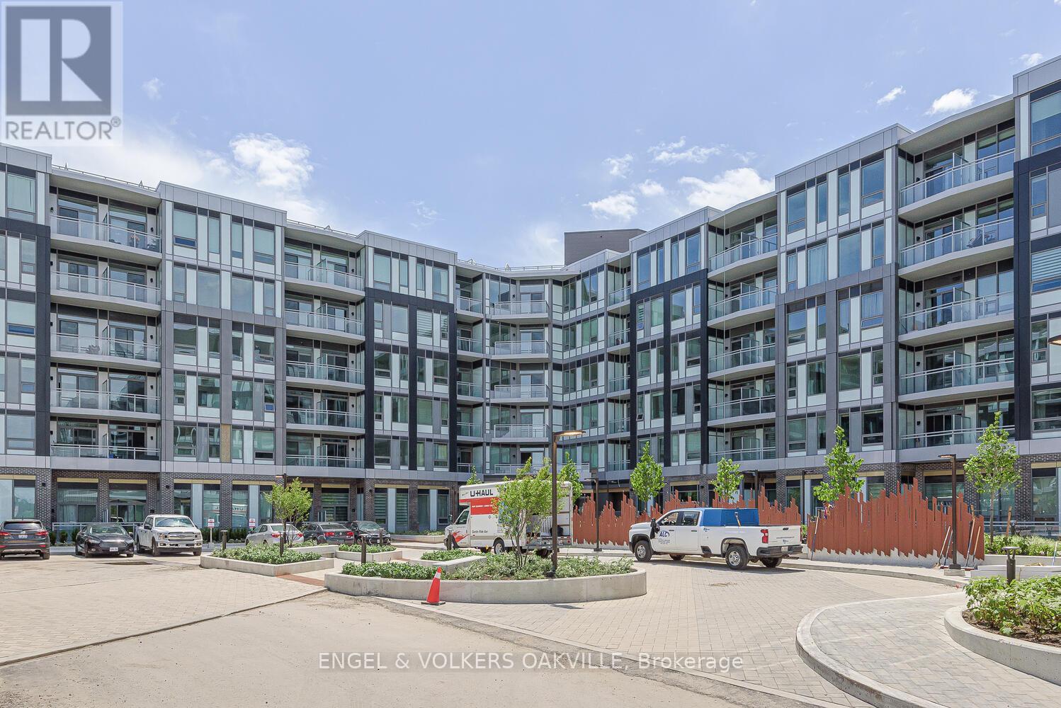 135 - 2501 Saw Whet Boulevard, Oakville, Ontario  L6M 5N2 - Photo 2 - W13674242