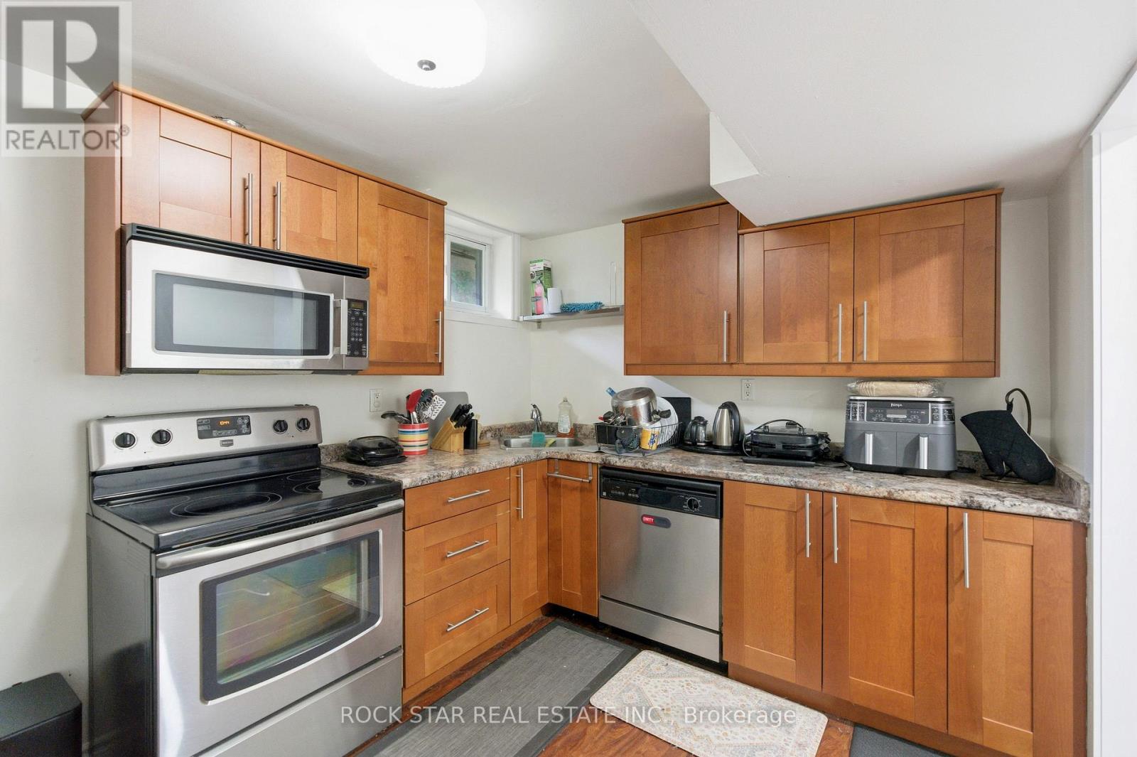 Bsmt - 111 Britten Close, Hamilton, Ontario  L9C 4K1 - Photo 8 - X13674222