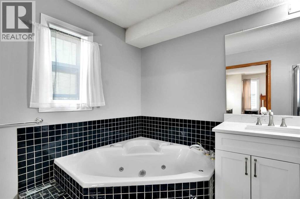 16 Sun Harbour Crescent Se, Calgary, Alberta  T2X 3B1 - Photo 26 - A2334713
