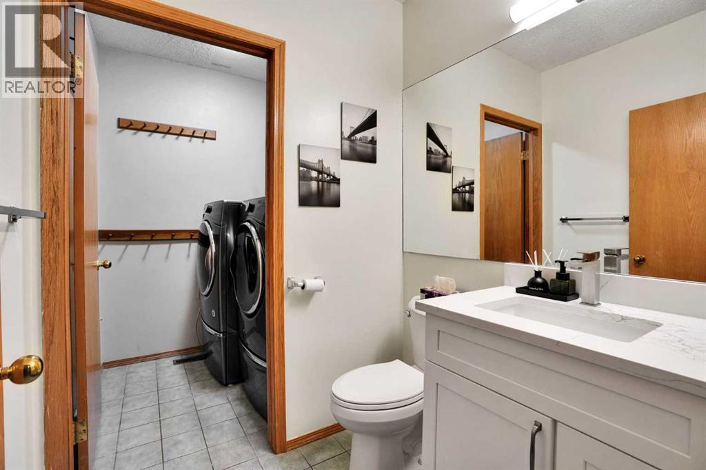 16 Sun Harbour Crescent Se, Calgary, Alberta  T2X 3B1 - Photo 11 - A2334713