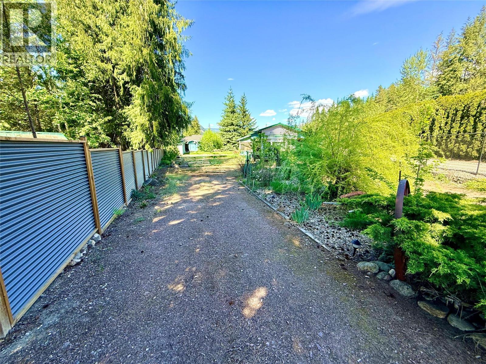 627 Swanson Place, Swansea Point, British Columbia  V0E 2K2 - Photo 23 - 10386199