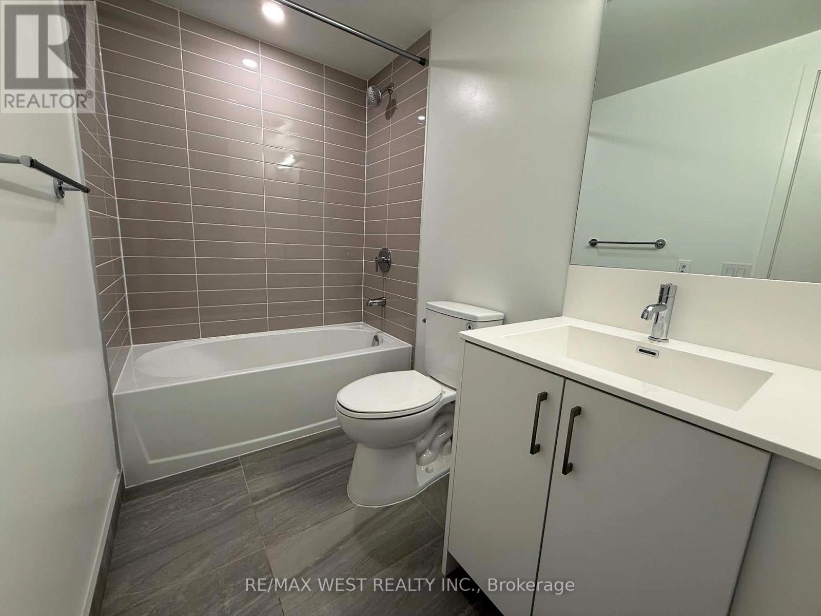 1301 - 4010 Eglinton Ave W Avenue, Toronto, Ontario  M9A 0G5 - Photo 18 - W13665150
