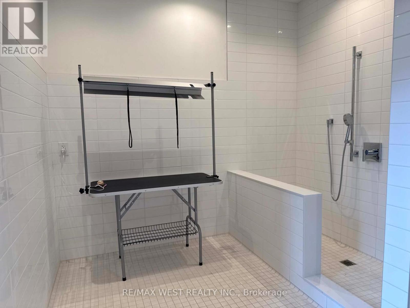 1301 - 4010 Eglinton Ave W Avenue, Toronto, Ontario  M9A 0G5 - Photo 25 - W13665150