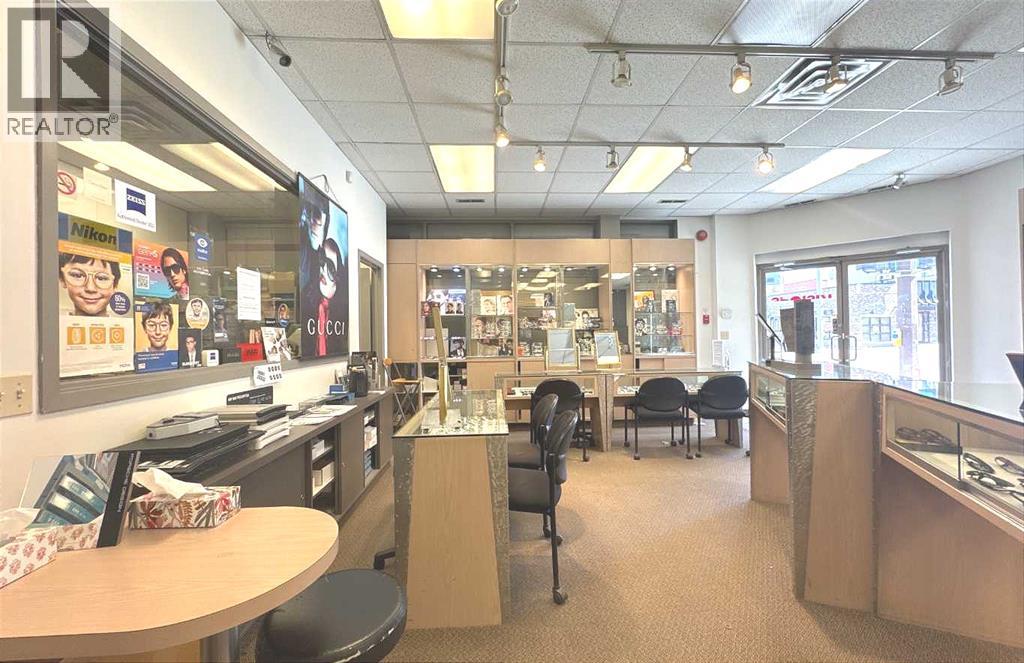 106, 233 Centre Street SW, Calgary, Alberta  T2G 2B7 - Photo 1 - A2306670
