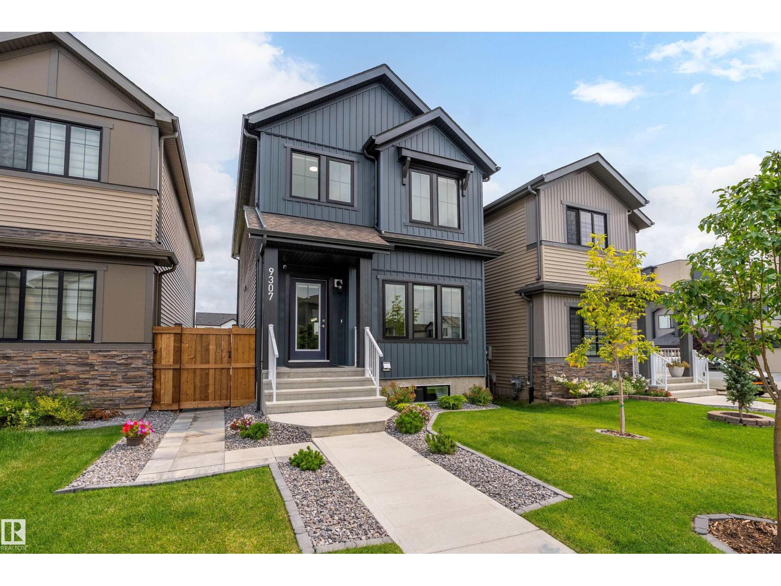 9307 221 St Nw, Edmonton, Alberta  T5T 6C9 - Photo 1 - E4503743