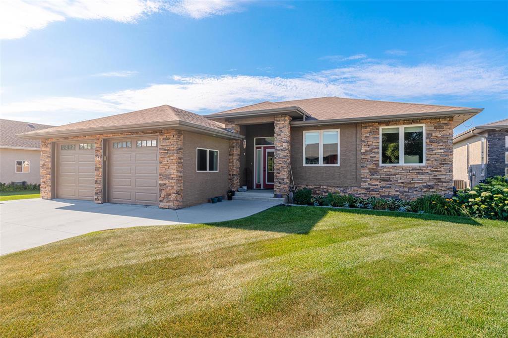 24 Carillon Way, Steinbach, Manitoba R5G 0W9 - Photo 48 - 202620335